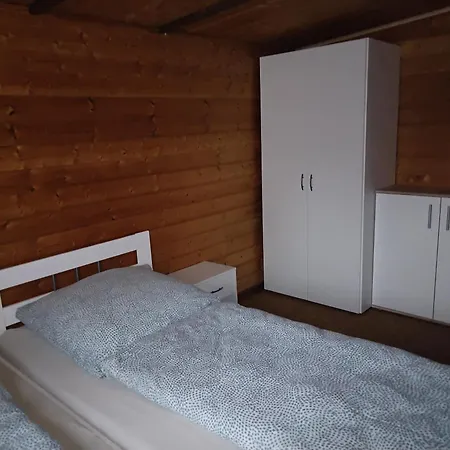 Isla 3 Apartment