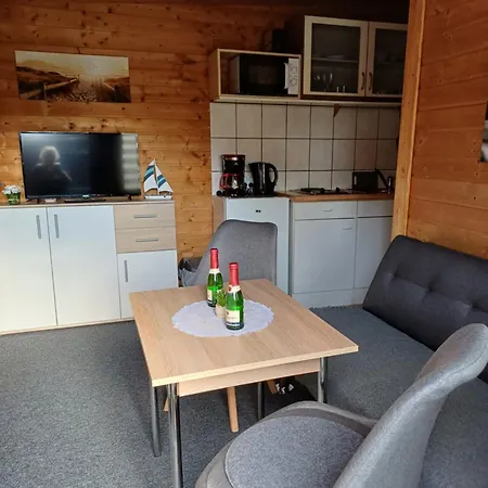 Isla 3 Apartment
